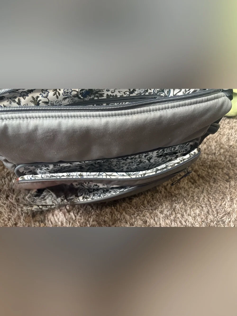 Vera Bradley Light Gray Crossbody Organizer - Picture 5 of 6